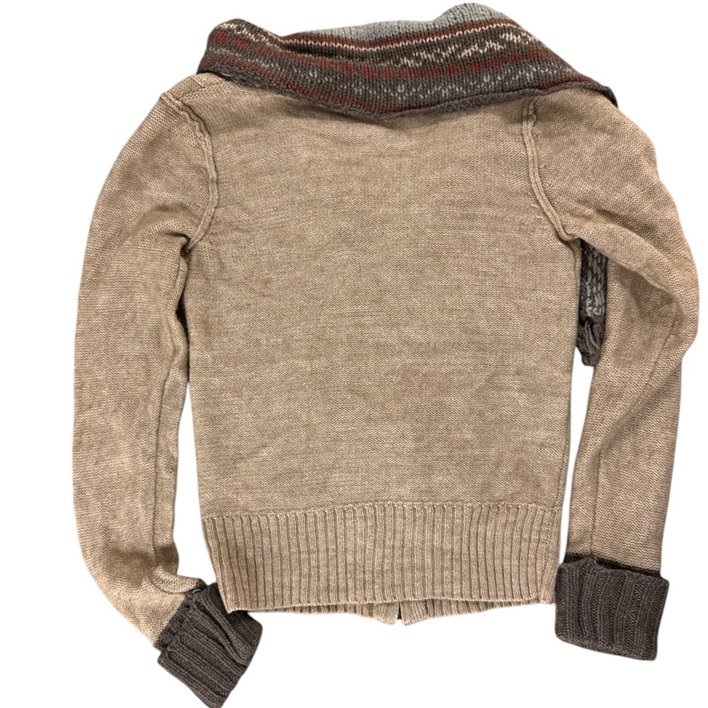 BKE Buckle Scarf Knit Sweater - Picture 9 of 9